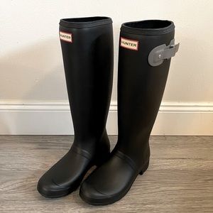 !! BRAND NEW IN BOX !! Hunter Rain Boots